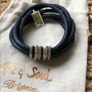 Brighton Neptune’s Rings Blue bracelet NWT Beauty